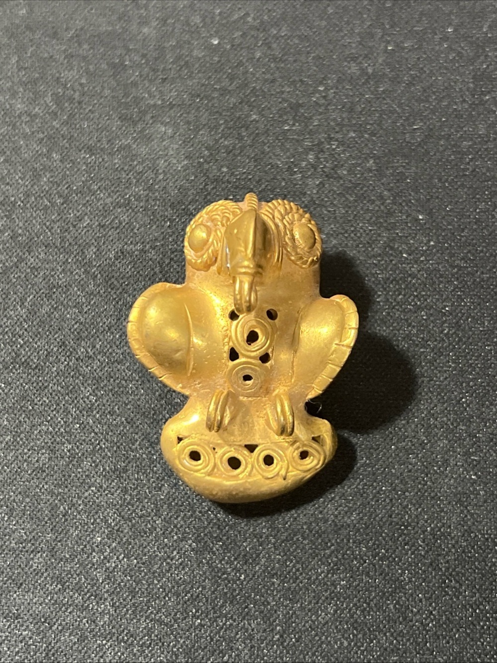 TUMBAGA Gold & Copper Alloy Zoomorphic Parrot Figurine/Pendant Columbian Art